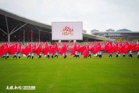 马岚想了一晚上，都没想到怎么把萧常坤银行账户里的钱弄出来，眼看这就要去花钱了，她心里急的抓心挠肝。